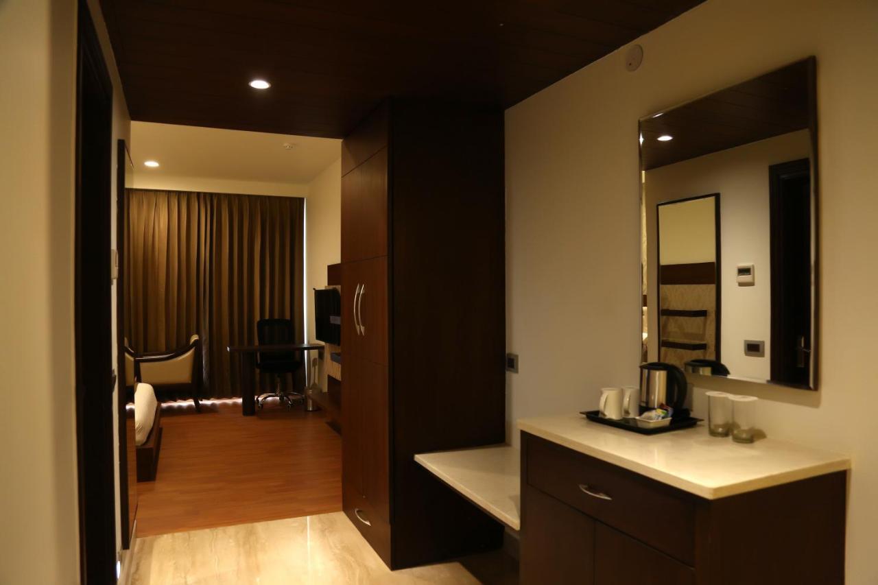Hotel Imperia Suites جالاندار المظهر الخارجي الصورة