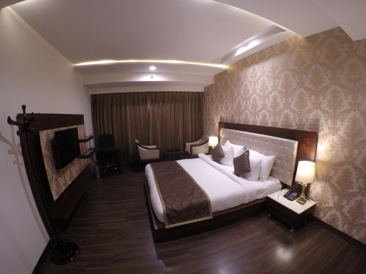 Hotel Imperia Suites جالاندار المظهر الخارجي الصورة