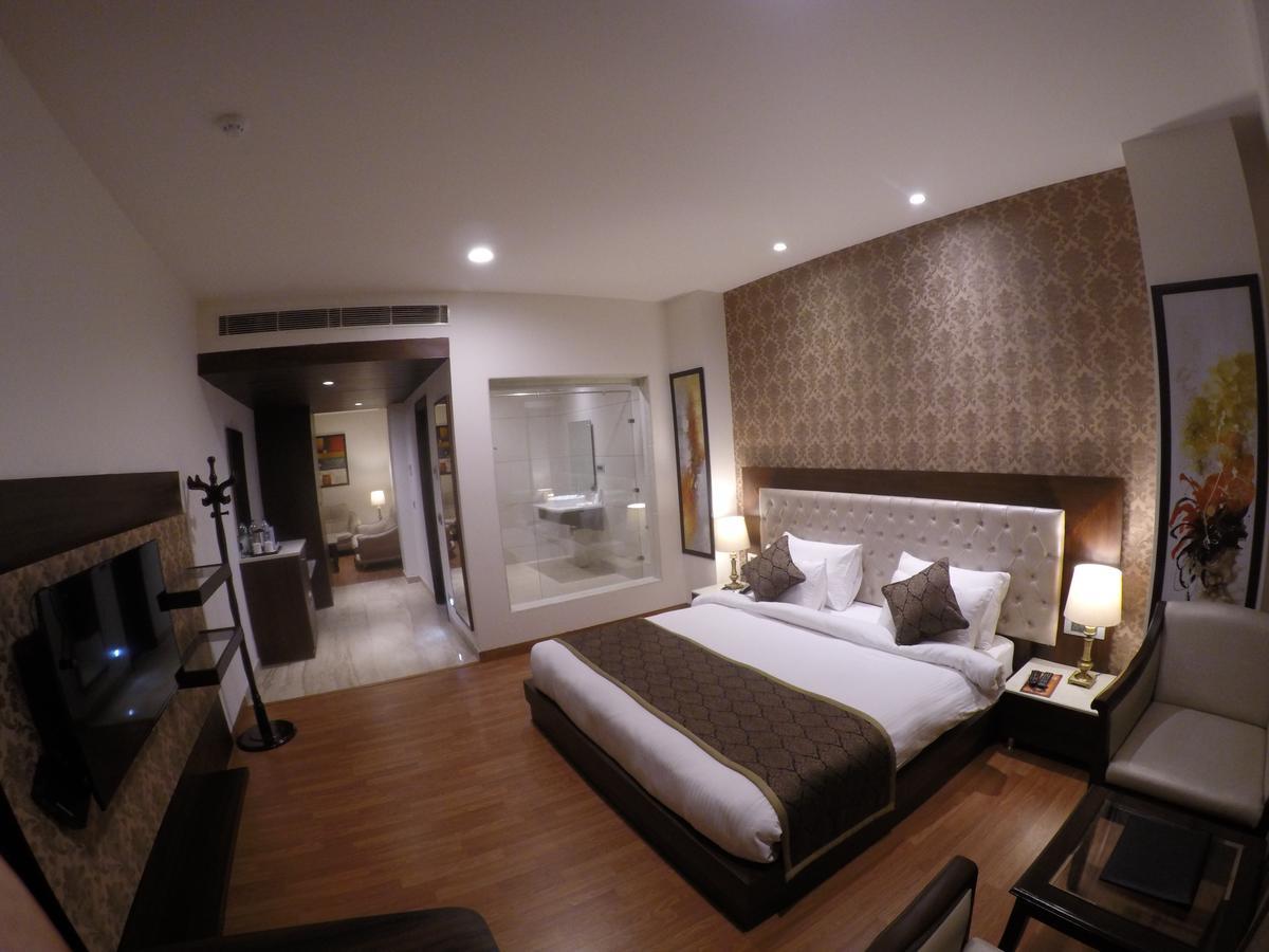 Hotel Imperia Suites جالاندار المظهر الخارجي الصورة